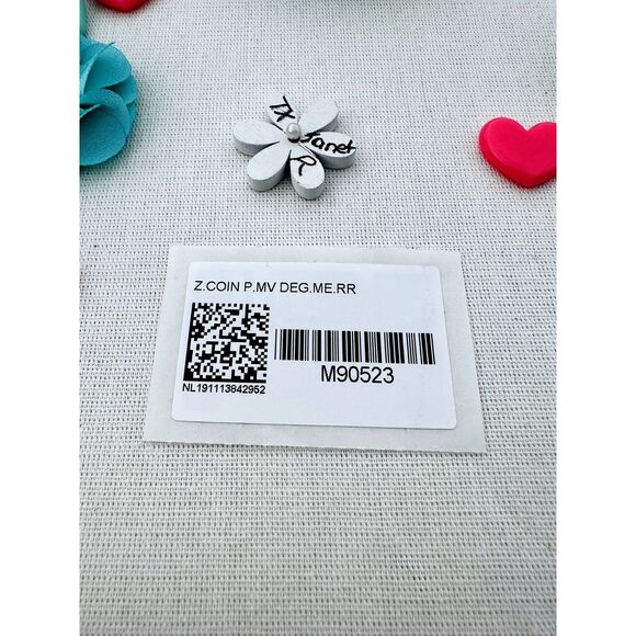 Louis Vuitton Metallic Vernis Degrade Zippy Wallet - Picture 6 of 6